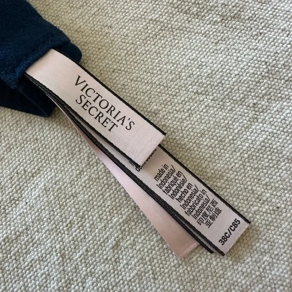 Victoria’s Secret 38C Blue Lace Bra - Picture 3 of 5